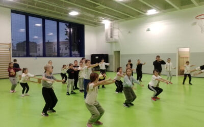 Jutarnja tjelovježba u Područnoj školi Žbandaj