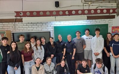 Romobil, kaciga i prometna pravila – osmaši učili kako sigurno sudjelovati u prometu i kako postati budući policajac/policajka